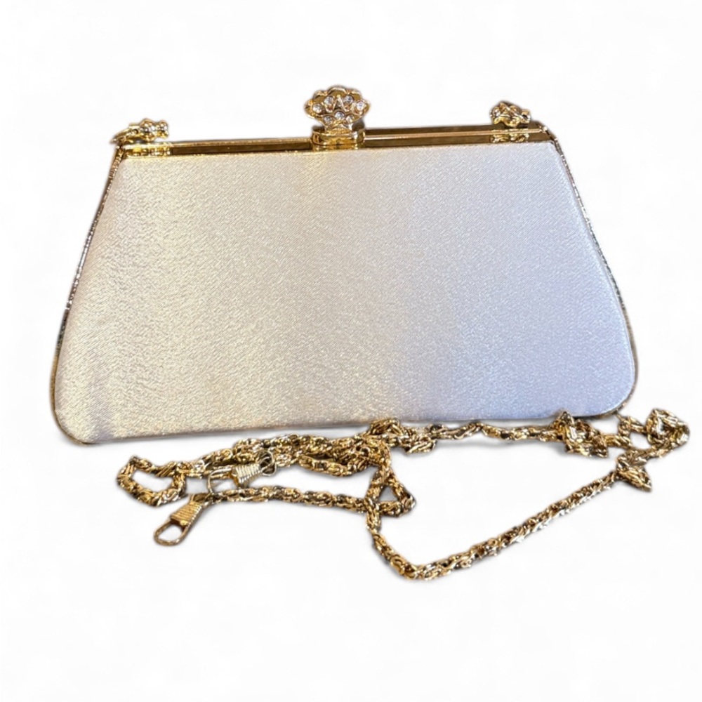 Elegant Metallic Silver Evening Clutch with Gold Chain